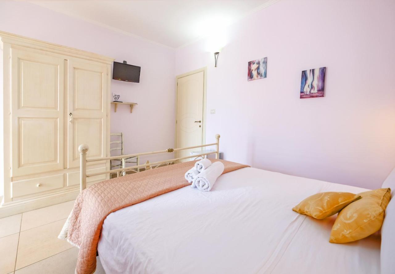 Adua Art Bed & Breakfast Castrignano del Capo Luaran gambar