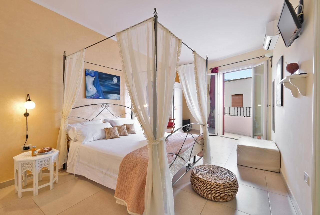 Adua Art Bed & Breakfast Castrignano del Capo Luaran gambar
